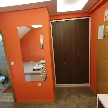 Oldbrick Pub 宾馆 松博尔