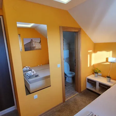 Oldbrick Pub 宾馆 松博尔