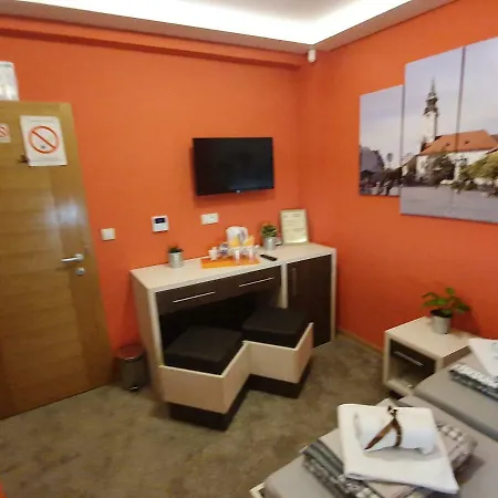 Oldbrick Pub 宾馆 松博尔