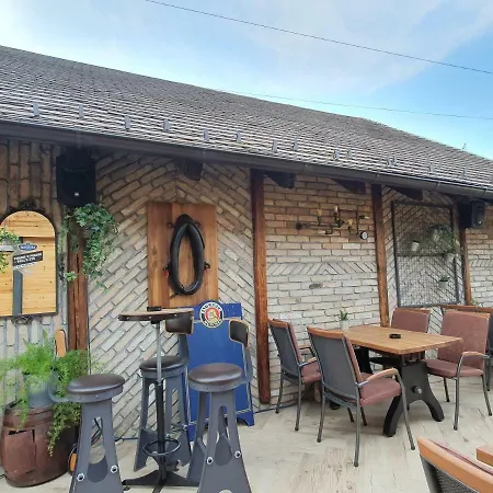 Oldbrick Pub 宾馆 *